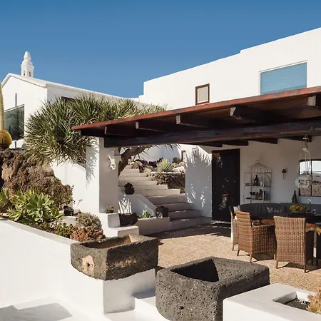 Pergolas Rural Apartment Tias